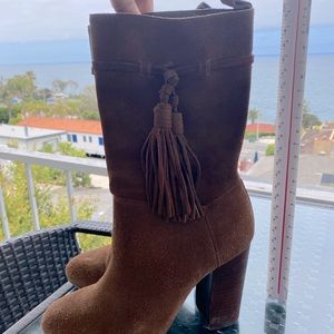 Vince Camuto size 7 brown leather suede boots with tassel. Wore  these 5-6x